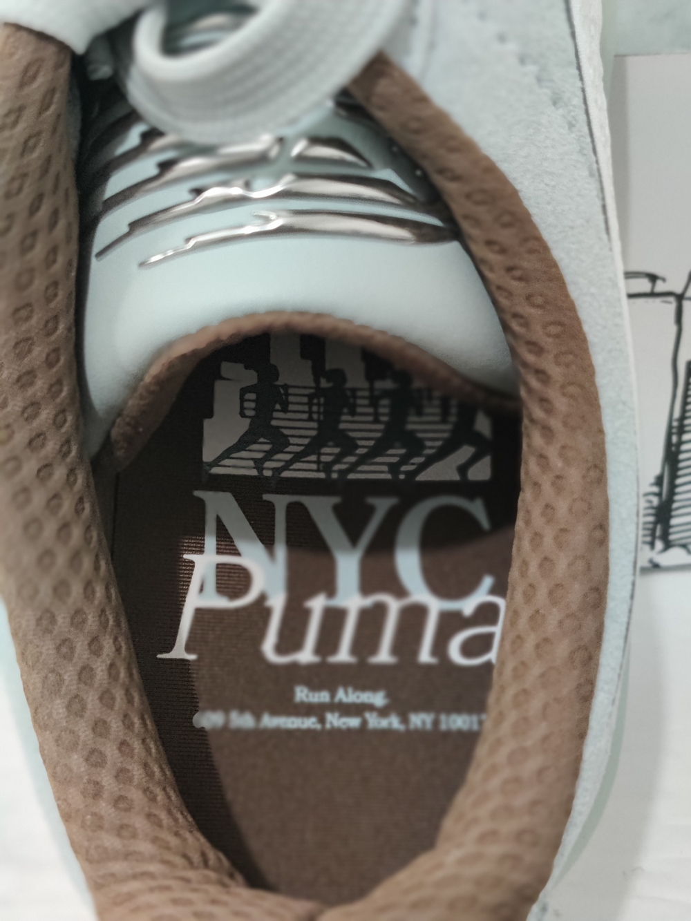 Ladies Size 9.5 - Puma Suede NYC Long Run Pack 400842 01 New In Box - Picture 7 of 9